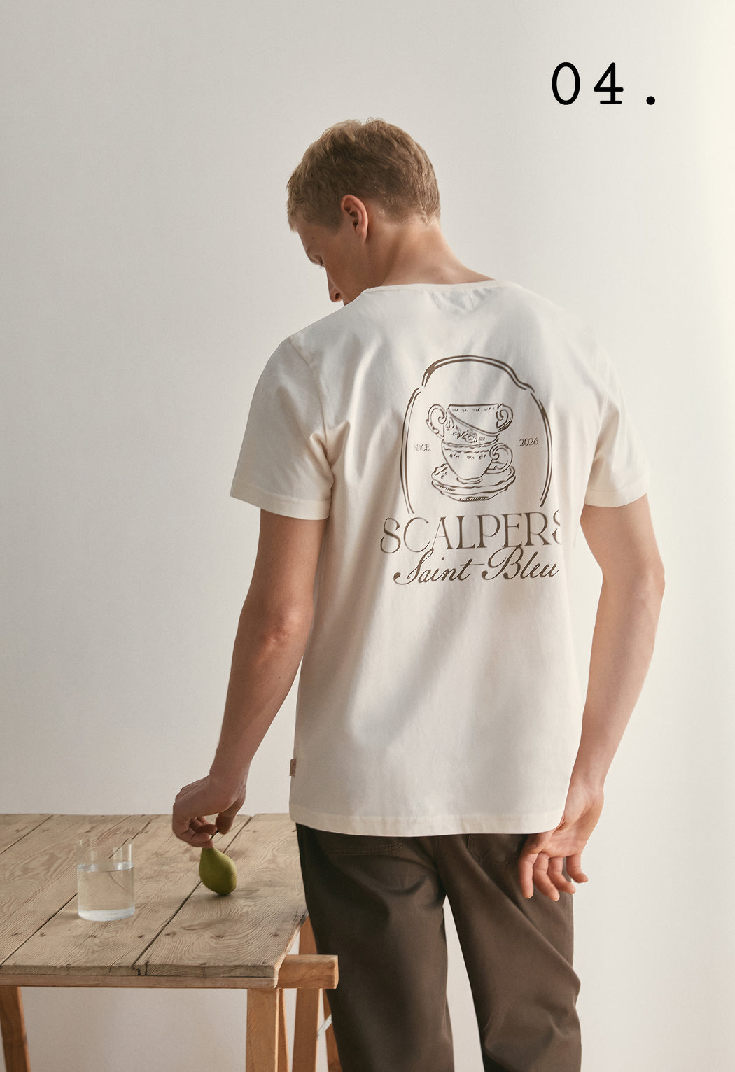 CONTRAST PRINT T-SHIRT