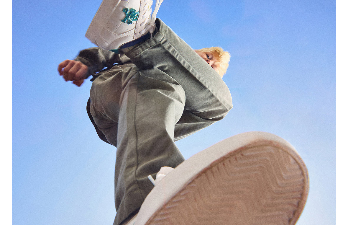 mob 101025_boy_sneakers journal_10