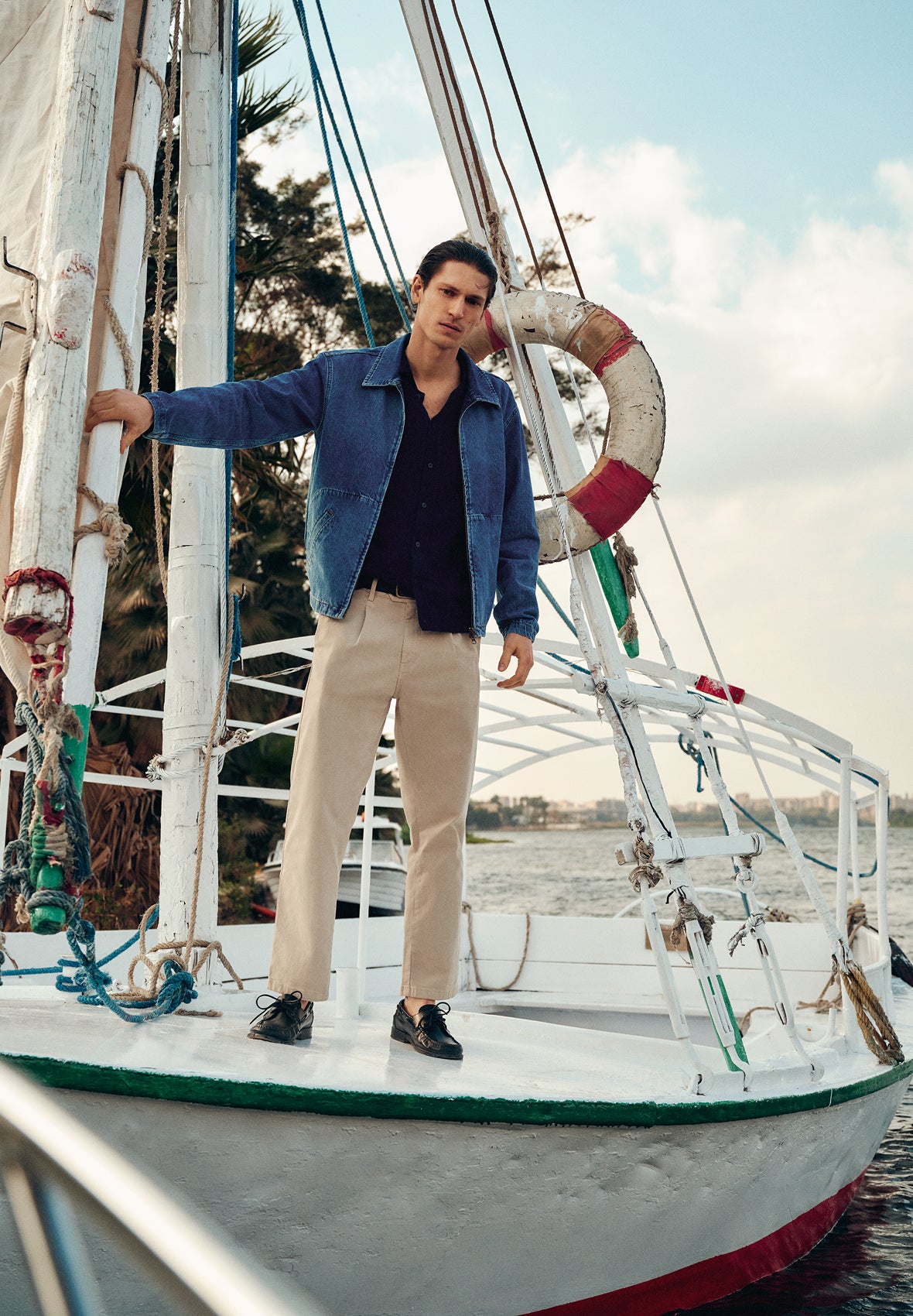 mob_150326_cairo_h_24